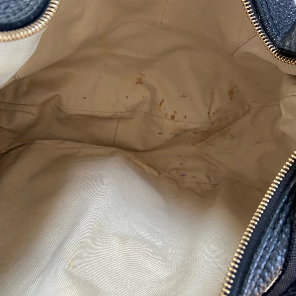 Nina Ricci Black Leather Crossbody Bag vintage but still has lots of life left. - Picture 4 of 4